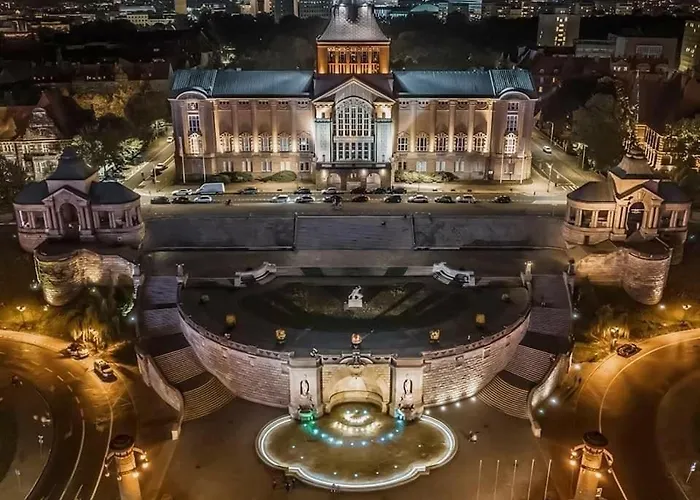 Hanza Tower De Lux Black *